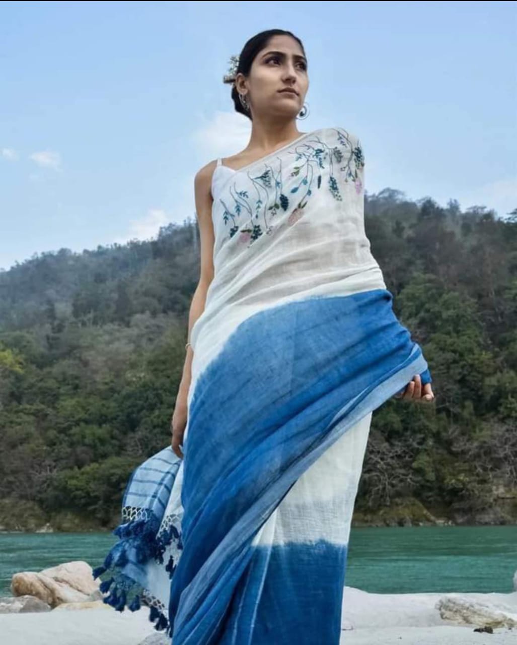 Pure & fine Linen Ombre Saree with handwoven floral embroidery